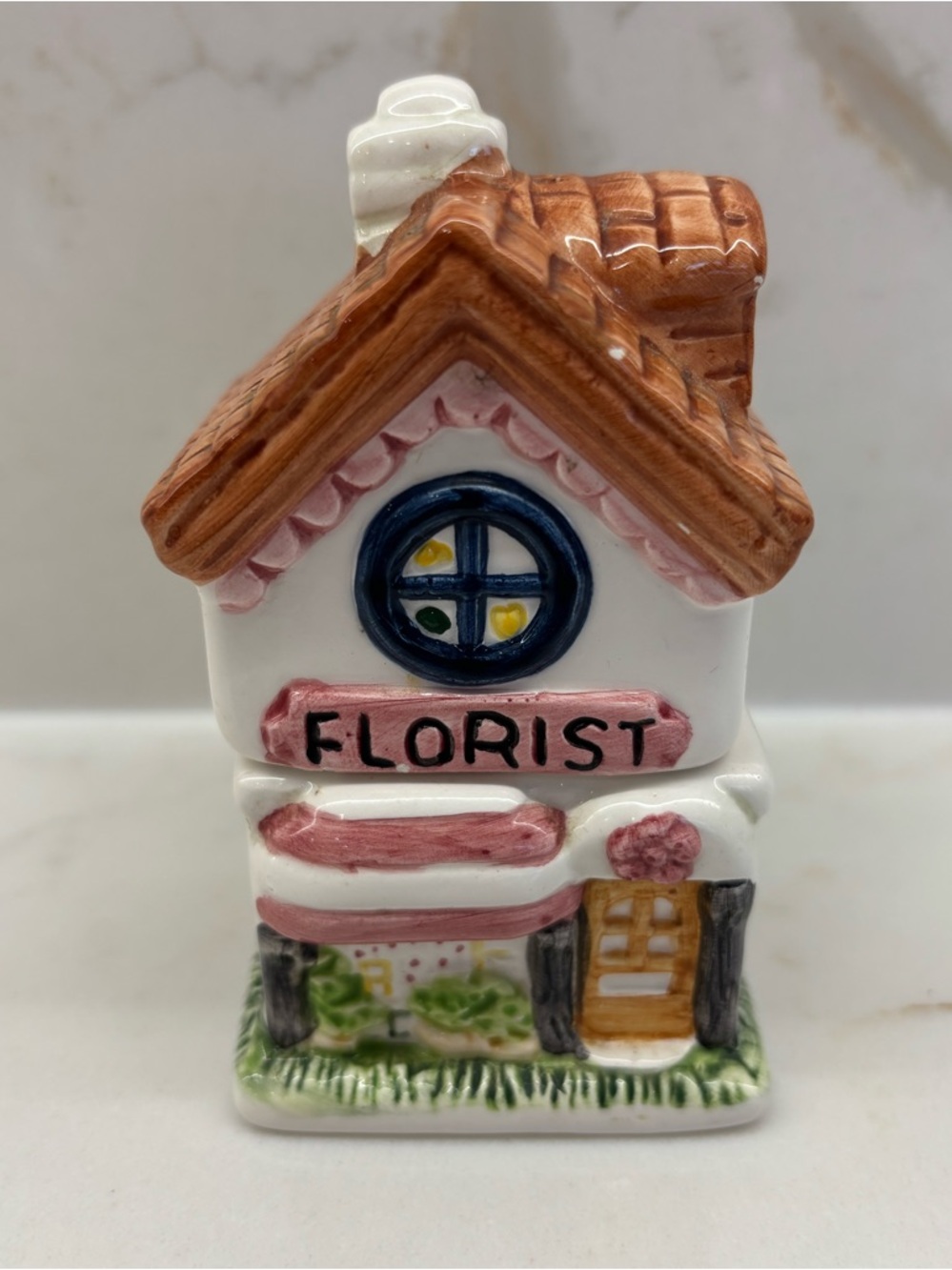Vintage Stackable 2 Story Florist Stop House Salt and Pepper Shakers